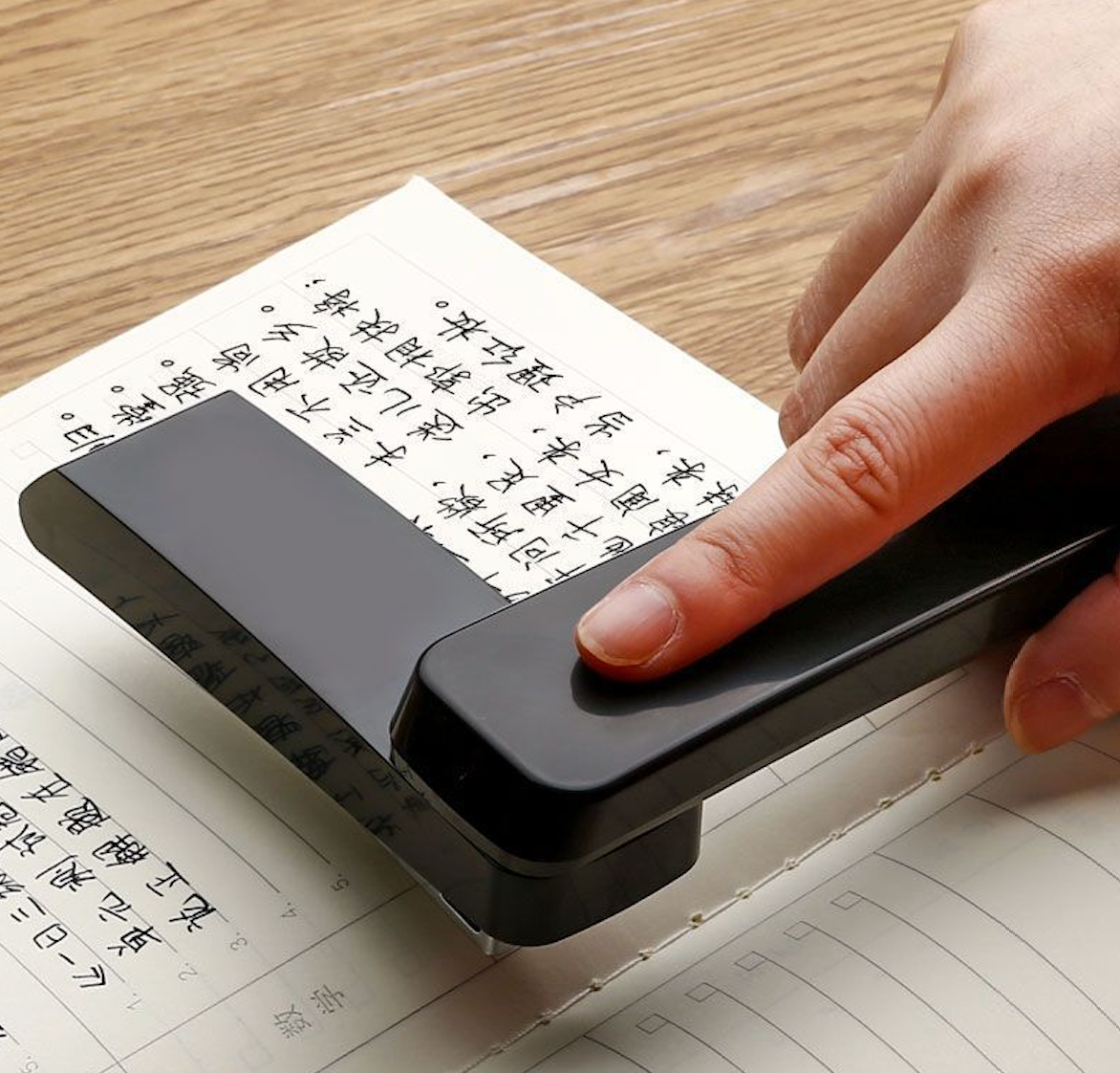 360度可旋轉釘書機 - 黑色 (送3000書釘) (換領日期:11月16日 至 30日)